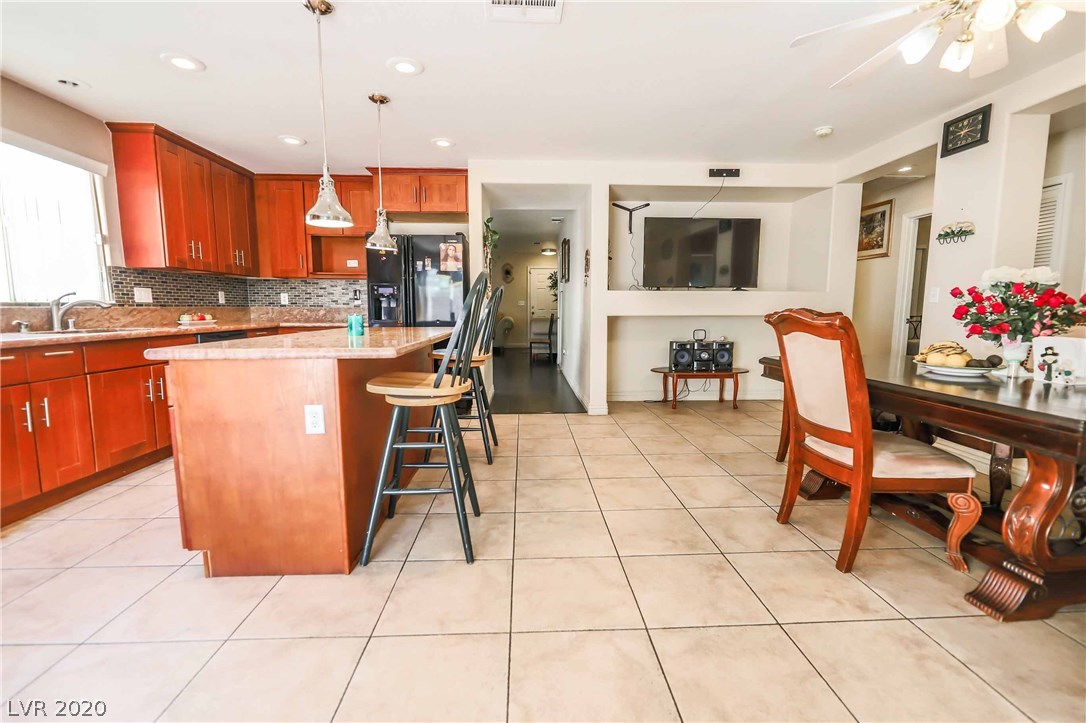 7229 Falling Timber Court Las Vegas, NV 89113 - Photo 15 of 40