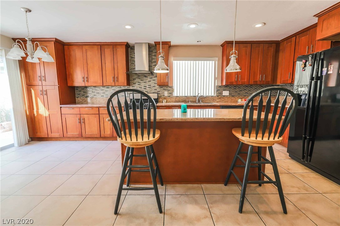 7229 Falling Timber Court Las Vegas, NV 89113 - Photo 10 of 40