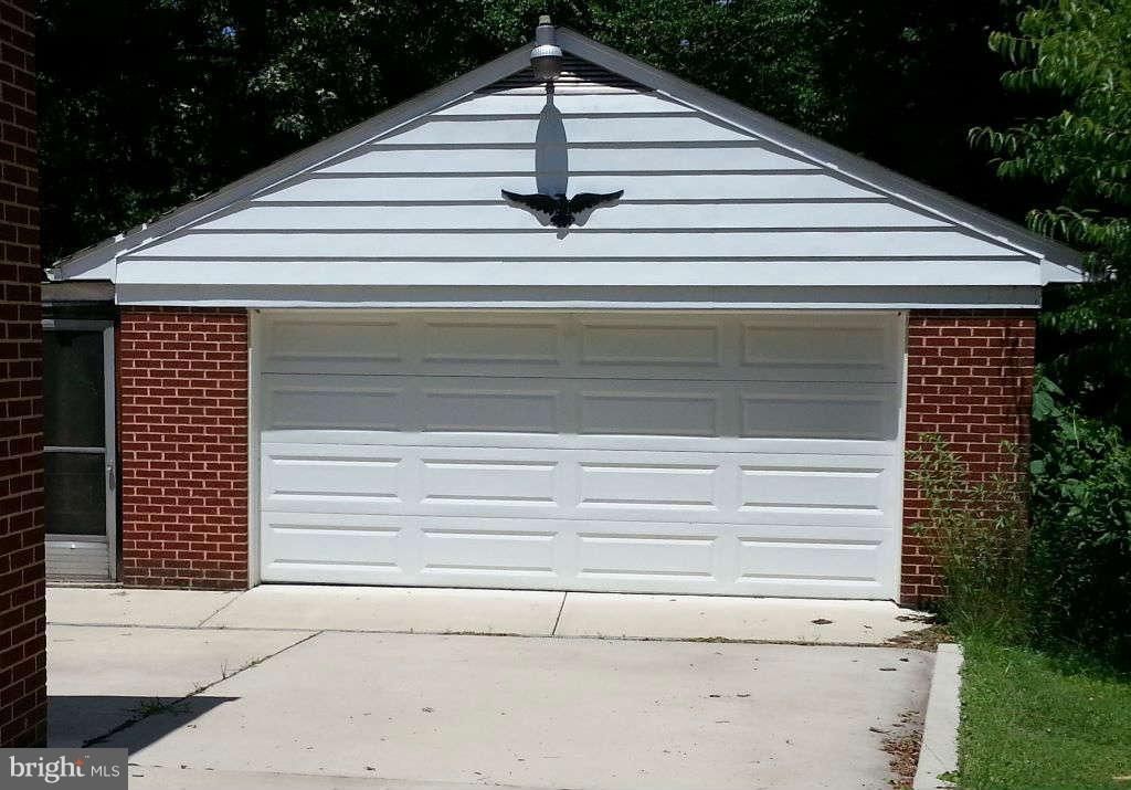 9210 Hines Road Baltimore, MD 21234 - Photo 25 of 26 Garage