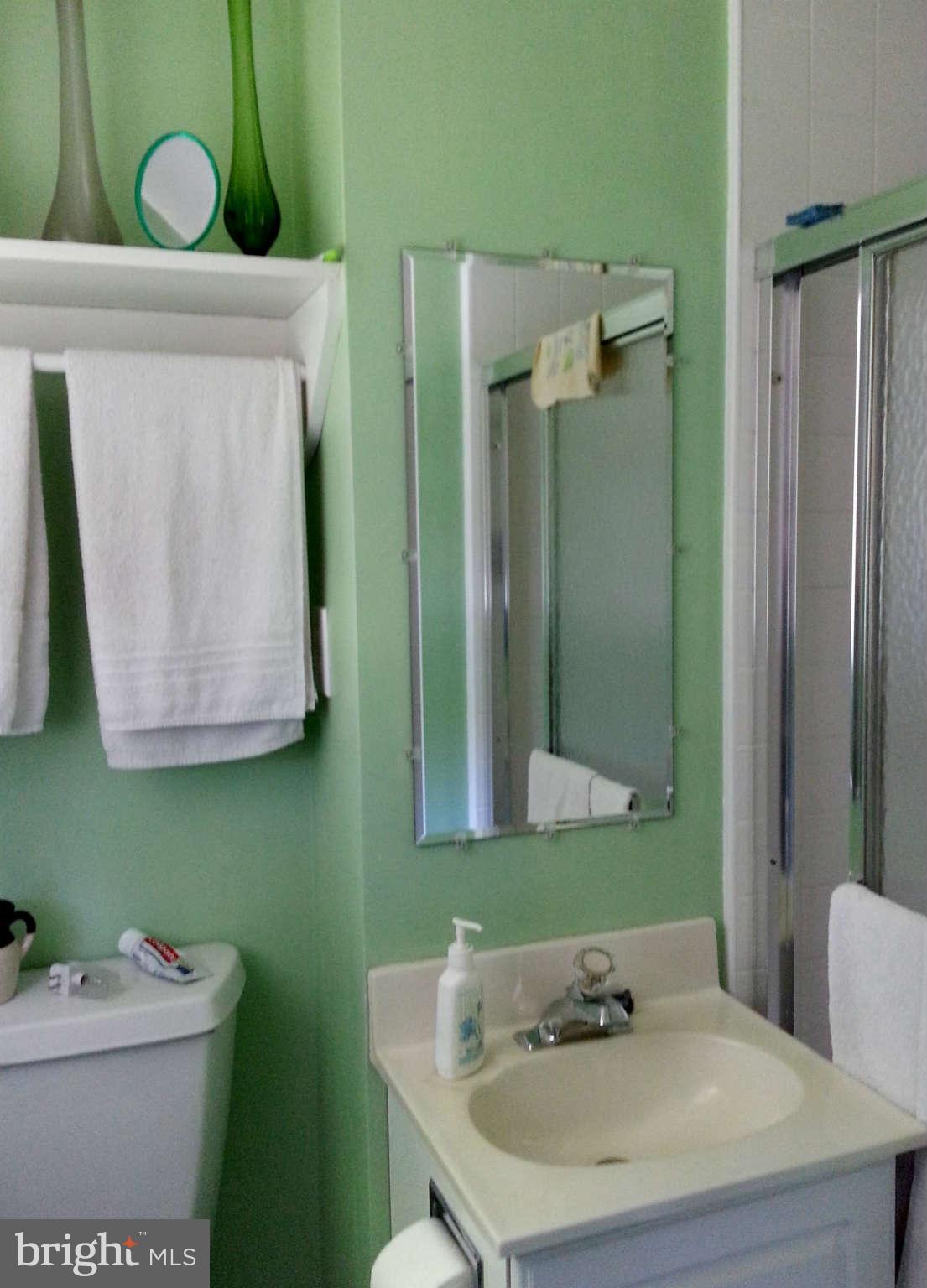 9210 Hines Road Baltimore, MD 21234 - Photo 10 of 26 Bath