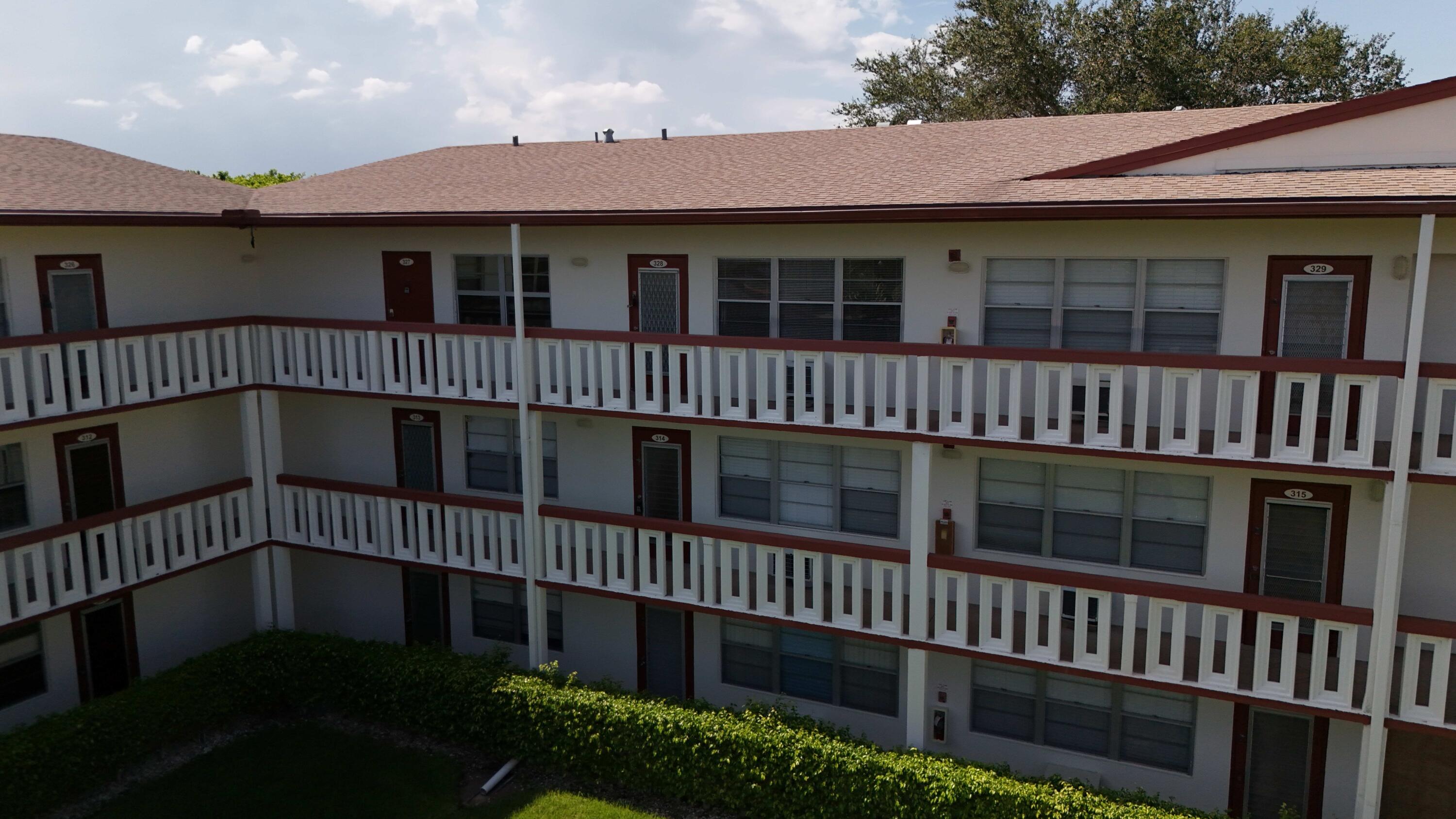 328 Brighton East, Unit H Boca Raton, FL 33434 - Photo 3 of 51 Photo Jul 07 2025, 4 20 20 PM