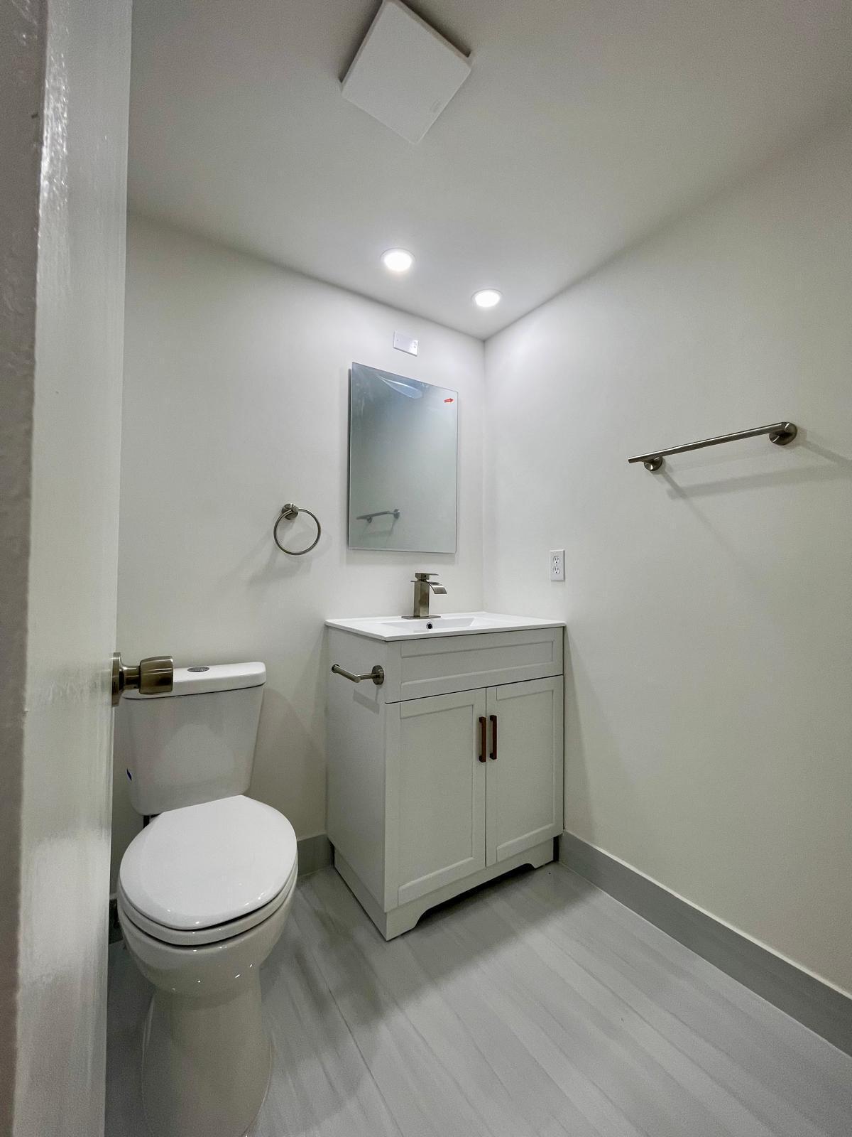 328 Brighton East, Unit H Boca Raton, FL 33434 - Photo 44 of 51 IMG-20250722-WA0051