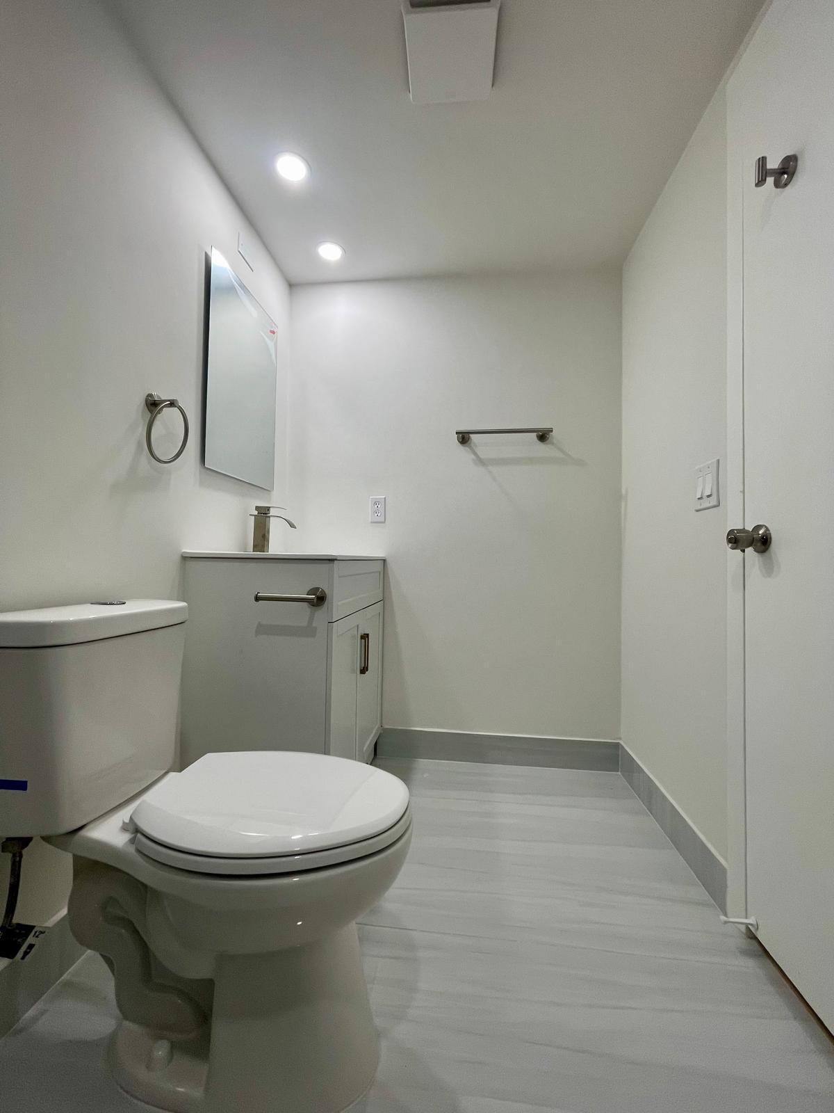 328 Brighton East, Unit H Boca Raton, FL 33434 - Photo 46 of 51 IMG-20250722-WA0056