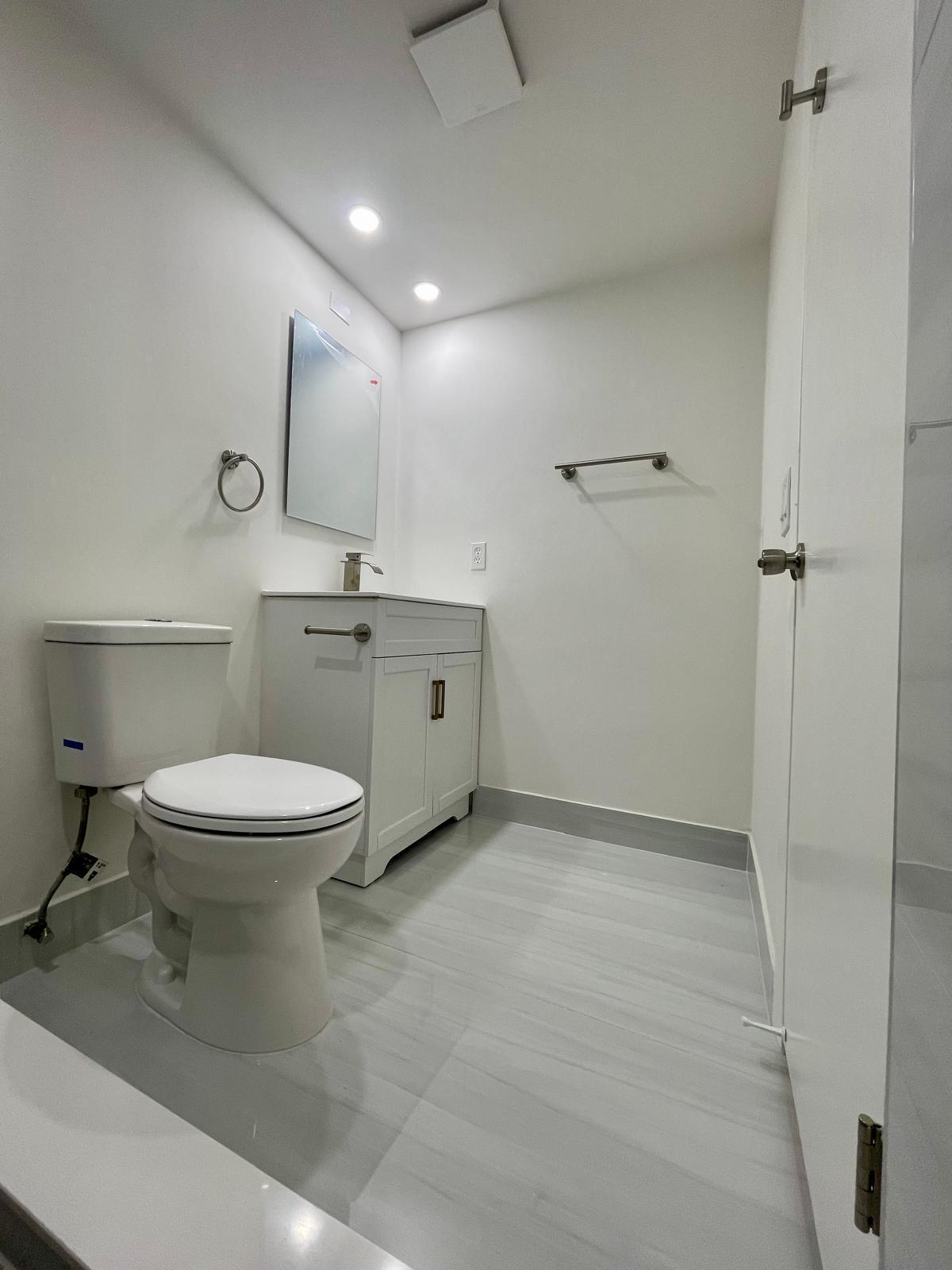 328 Brighton East, Unit H Boca Raton, FL 33434 - Photo 47 of 51 IMG-20250722-WA0057