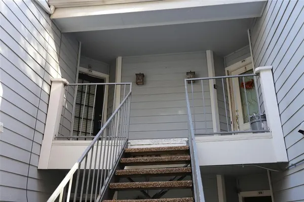 a view of entryway