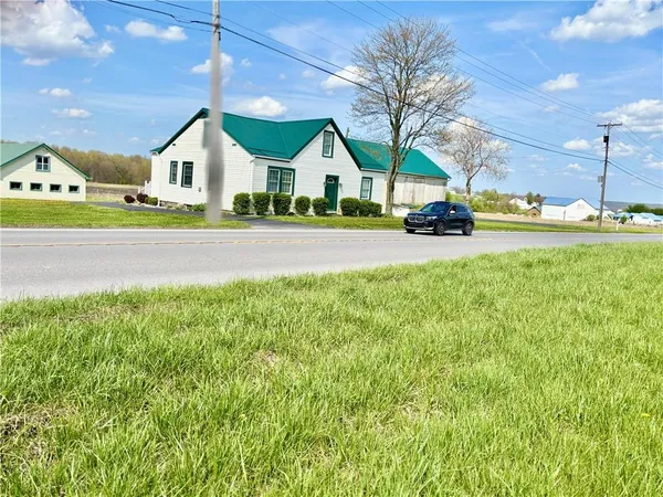 $1,900 | 3167 Highway 208, New Wilmington, PA 16142