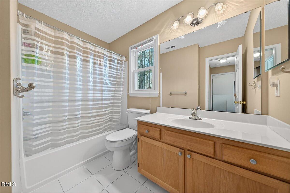 5608 Barham Court Raleigh, NC 27613 - Photo 21 of 37 18-aINT_019