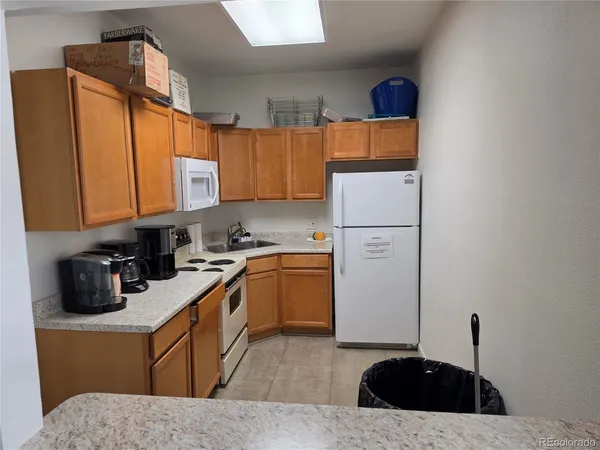 $335,500 | 7865 East Mississippi Avenue, Unit 803, Denver, CO 80247