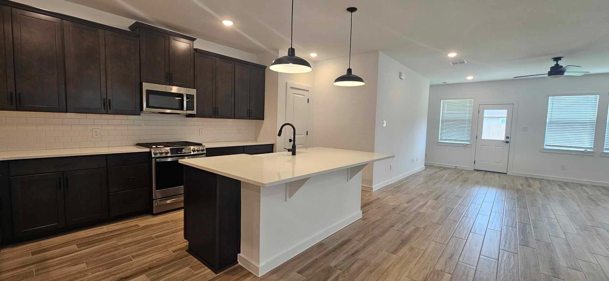8423 Bay Ridge Drive Baytown, TX 77523 - Photo 8 of 34 Kitchen to living area