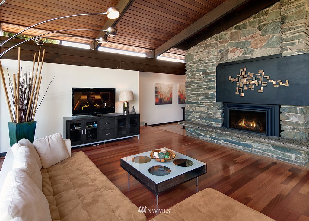 9340 Odin Way Bothell, WA 98011 - Photo 3 of 15 Gallery Image 3