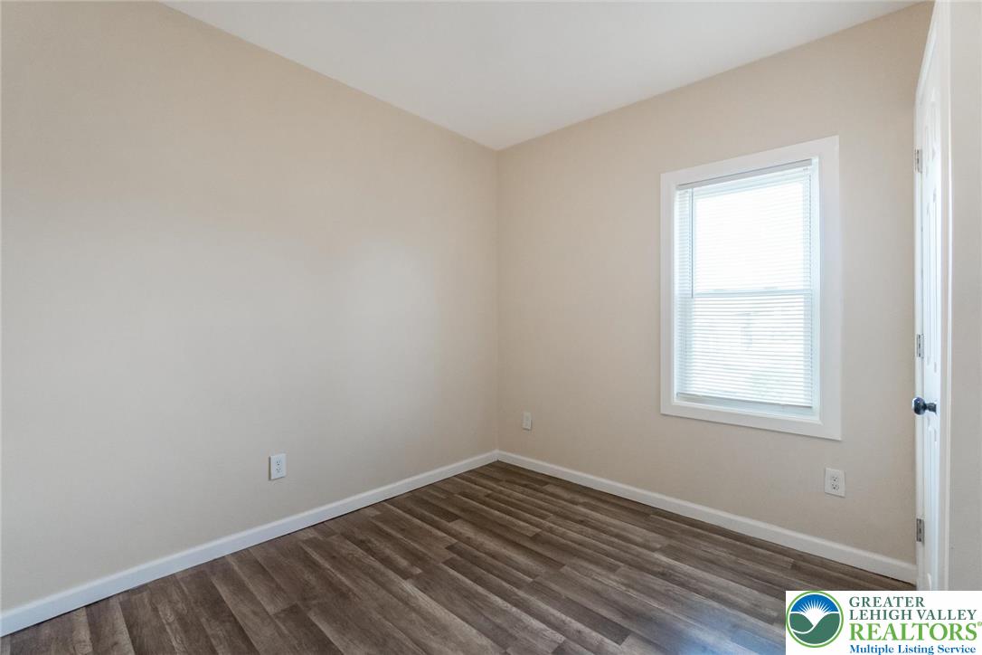 909 South Hall Street Allentown, PA 18103 - Photo 22 of 36 an empty room with a window