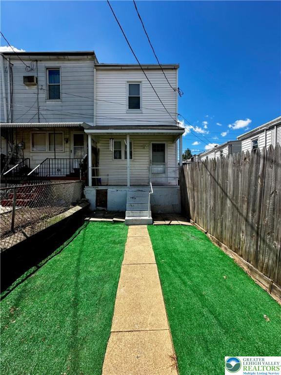 909 South Hall Street Allentown, PA 18103 - Photo 3 of 36 a front view of house with yard