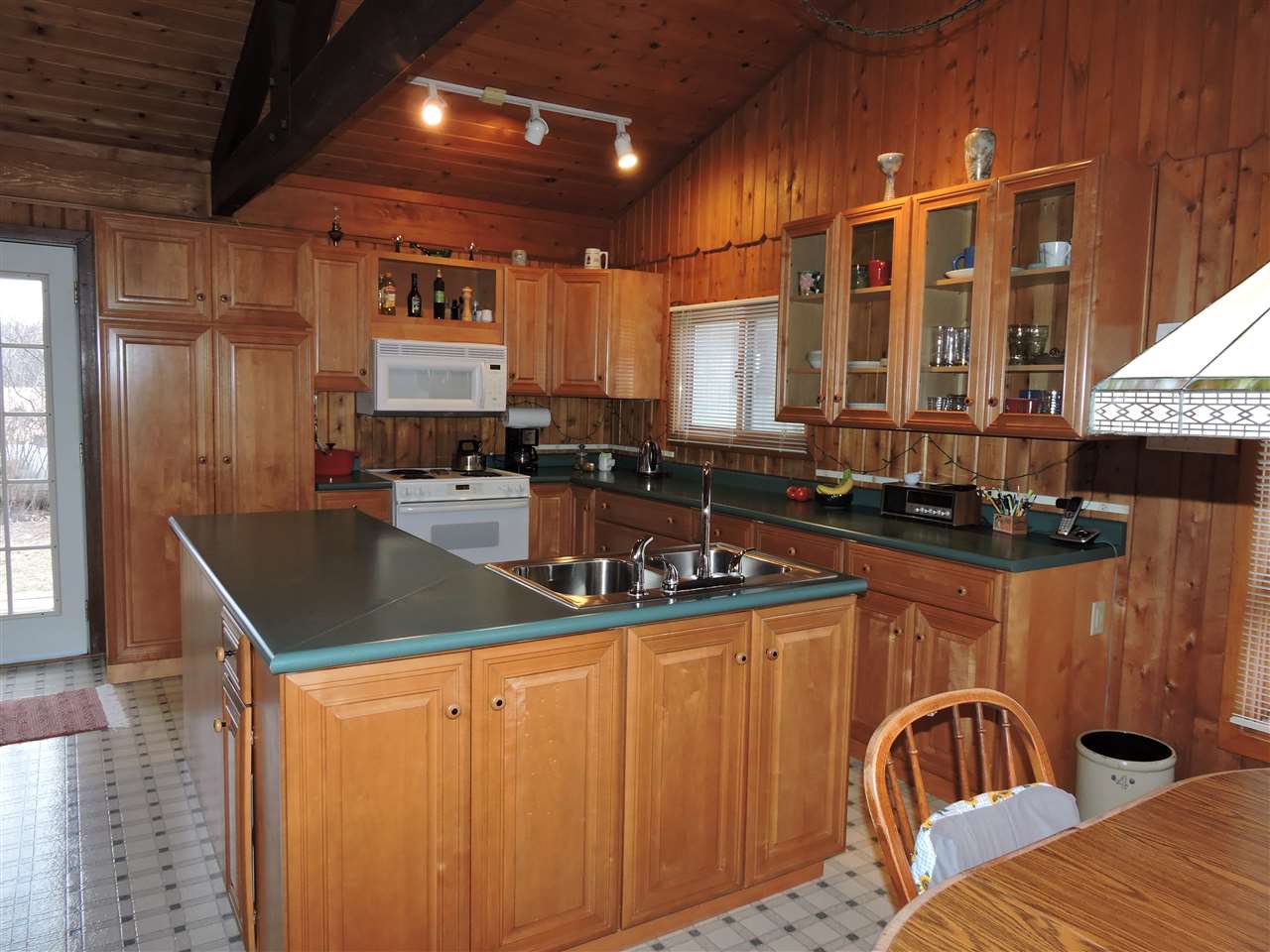 1060 Teton Road Colchester, IL 62326 - Photo 4 of 36 Gallery Image 4