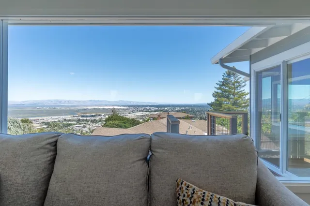 $3,500,000 | 15 Buckland Court, San Carlos, CA 94070