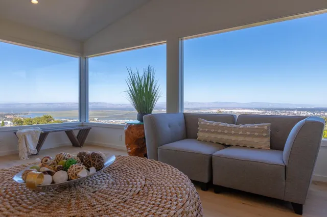 $3,500,000 | 15 Buckland Court, San Carlos, CA 94070