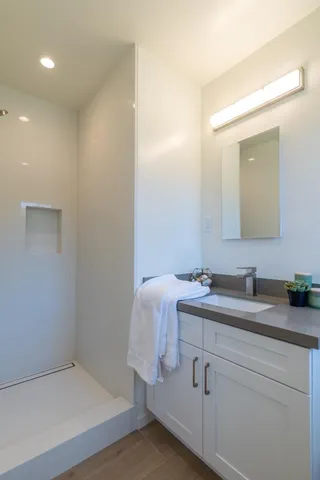 $3,500,000 | 15 Buckland Court, San Carlos, CA 94070