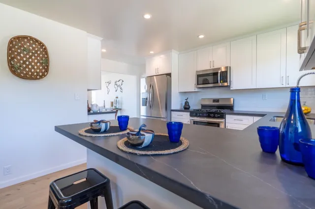 $3,500,000 | 15 Buckland Court, San Carlos, CA 94070