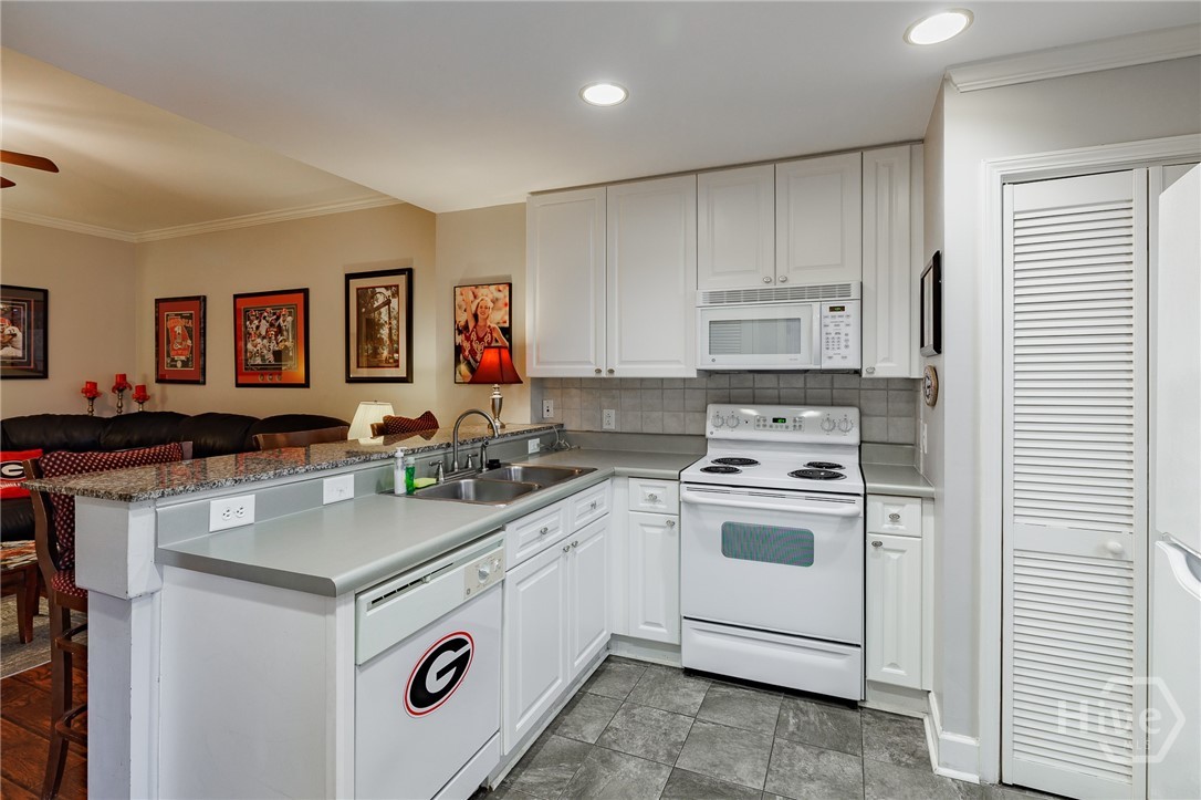 250 West Broad Street, Unit 615 Athens, GA 30601 - Photo 8 of 38