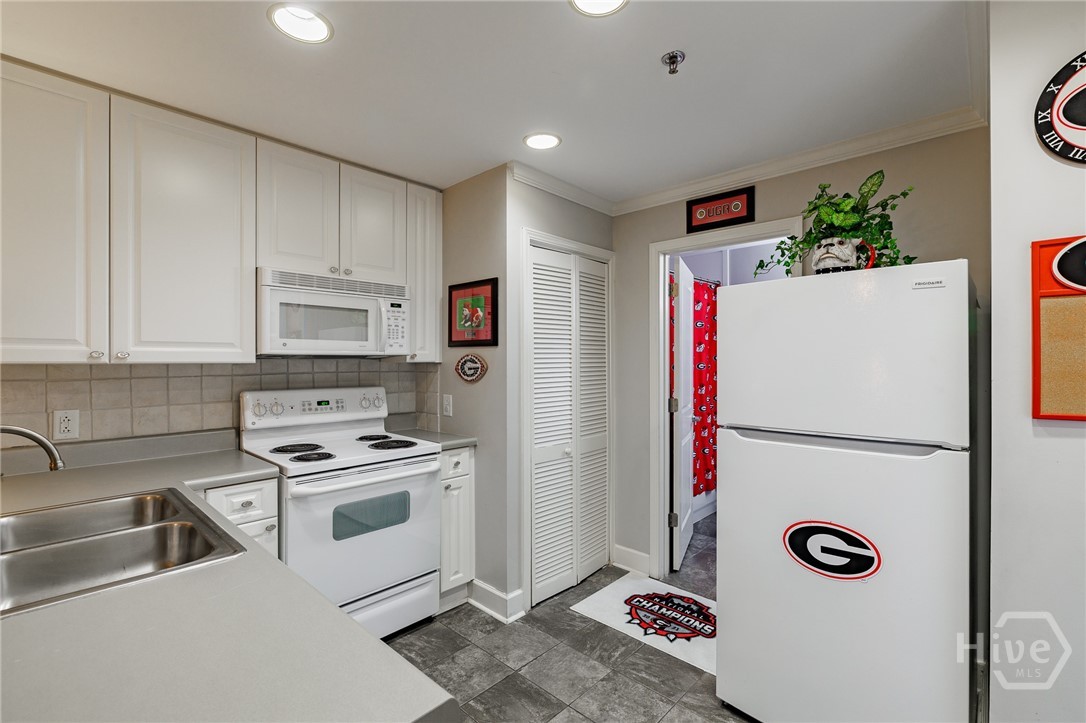 250 West Broad Street, Unit 615 Athens, GA 30601 - Photo 9 of 38