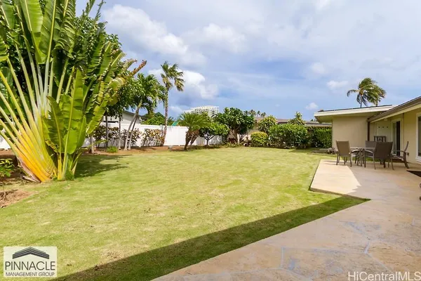 $7,200 | 984 Waiholo Street, Honolulu, HI 96821