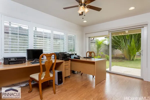 $7,200 | 984 Waiholo Street, Honolulu, HI 96821