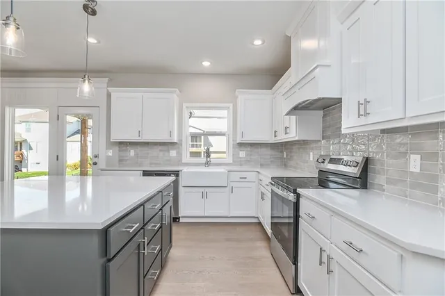 $634,950 | 2714 West Park Street, Olathe, KS 66061