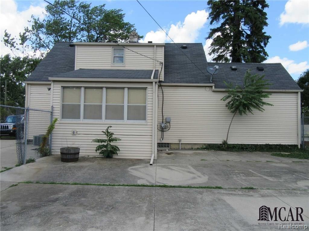 15421 Dayton Road Monroe, MI 48161 - Photo 8 of 24 4.jpg