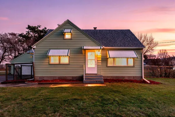 $307,500 | 3474 White Bear Avenue, White Bear Lake, MN 55110