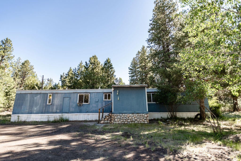 60153 Navajo Road Bend, OR 97702 - Photo 8 of 20 Front 2