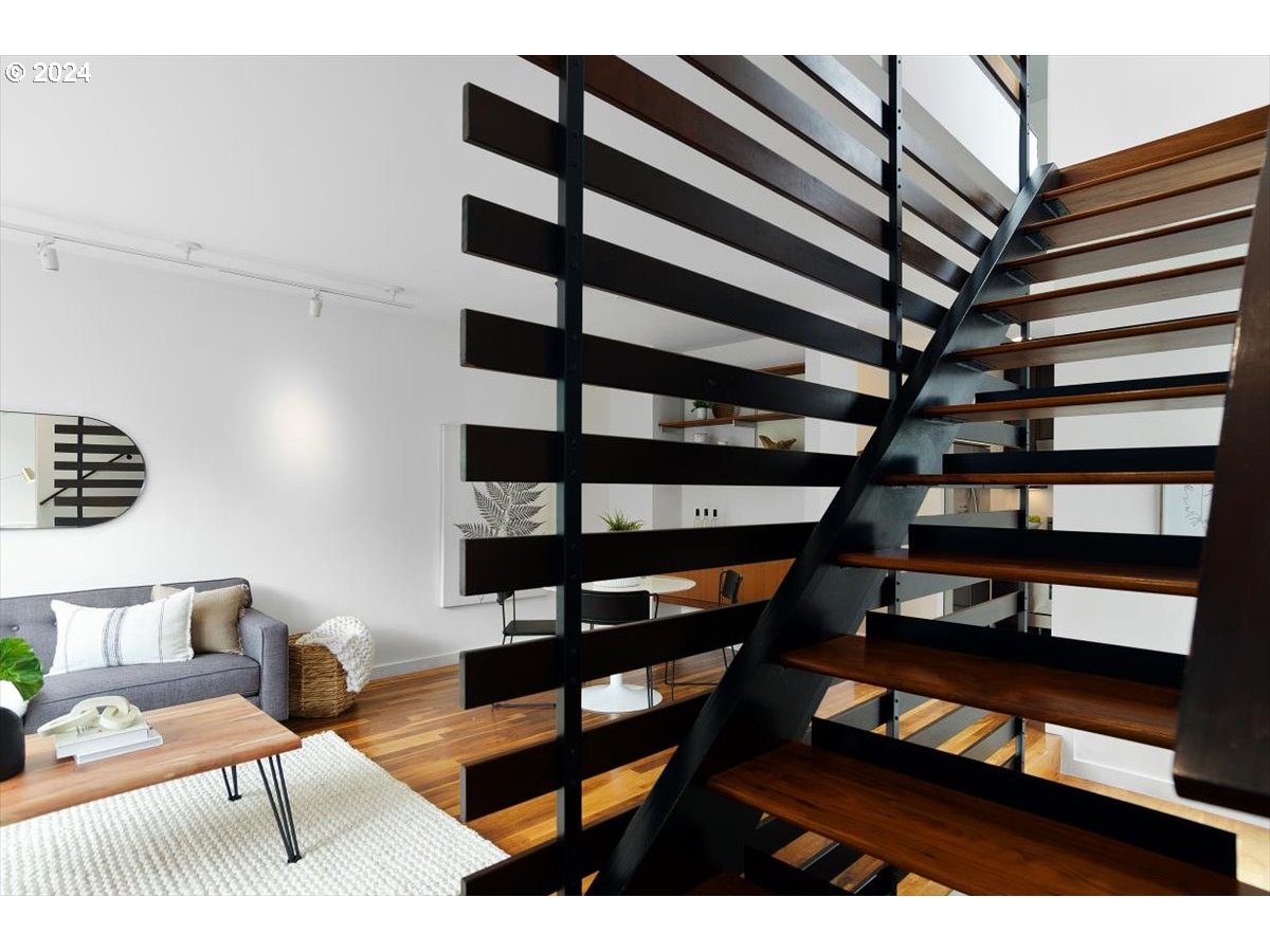 245 South Meade Street, Unit M2 Portland, OR 97201 - Photo 18 of 34 Gallery Image 18