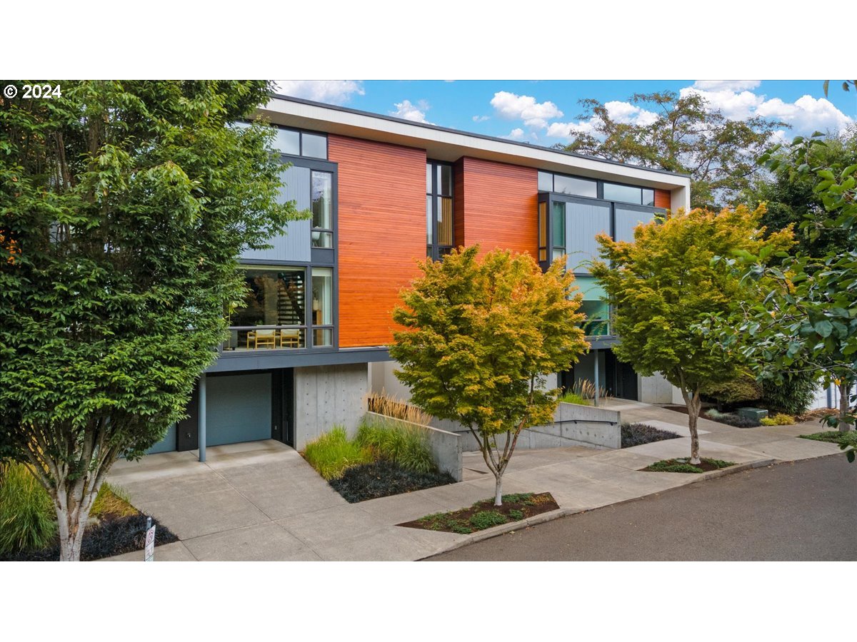 245 South Meade Street, Unit M2 Portland, OR 97201 - Photo 33 of 34 Exterior