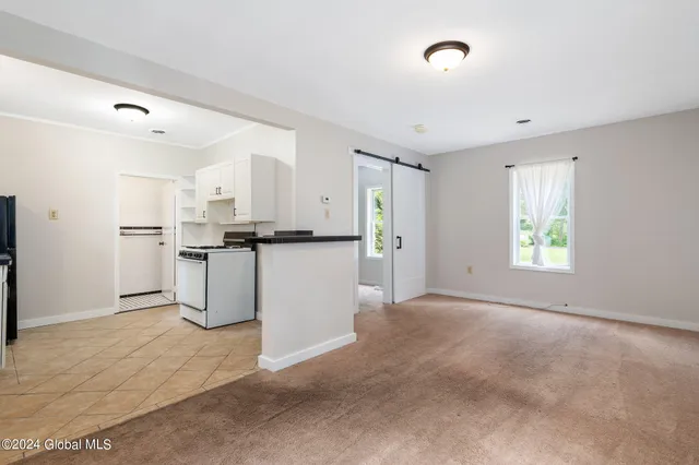 $1,250 | 293-295 Church Road, Albany, NY 12203