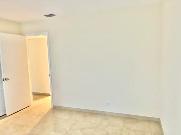 $1,500 | 200 Main Boulevard, Unit 2D, Boynton Beach, FL 33435