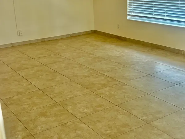 $1,500 | 200 Main Boulevard, Unit 2D, Boynton Beach, FL 33435