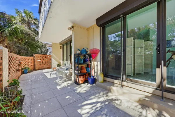 a view of entryway front of a house