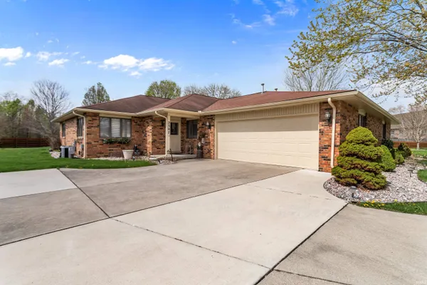 $250,000 | 2307 Executive Drive, Kokomo, IN 46902