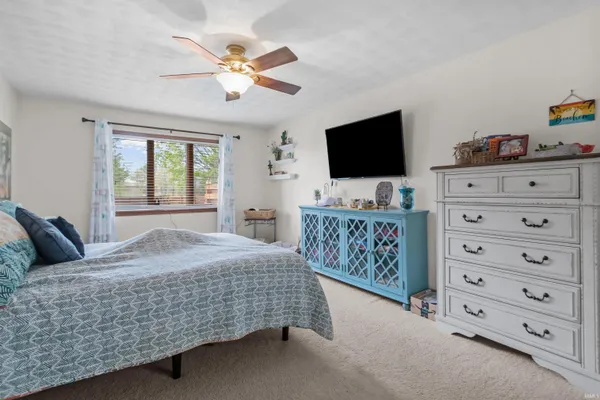 $250,000 | 2307 Executive Drive, Kokomo, IN 46902