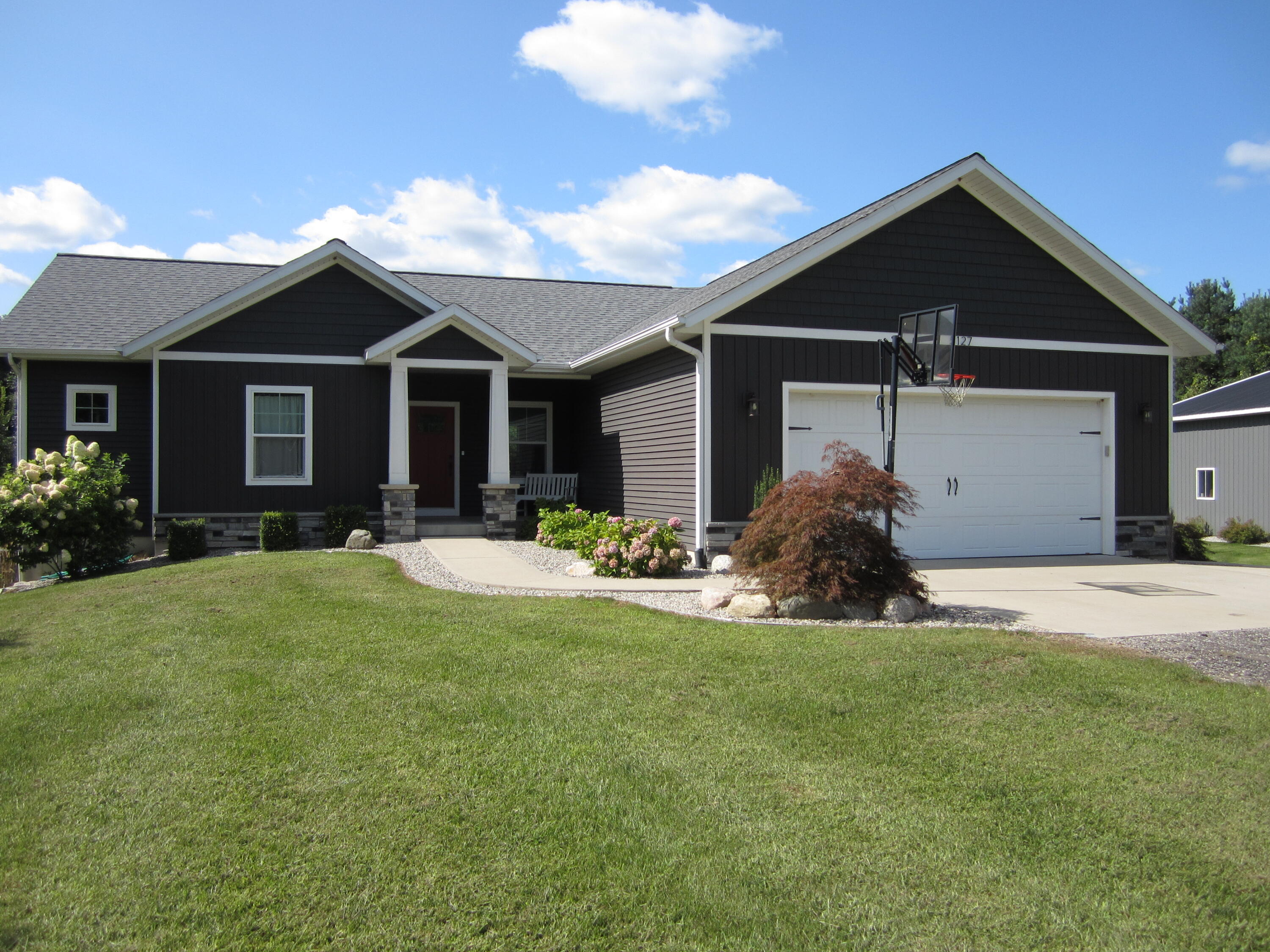 5127 Blackmer Road Ravenna, MI 49451 - Photo 2 of 53 IMG_5683