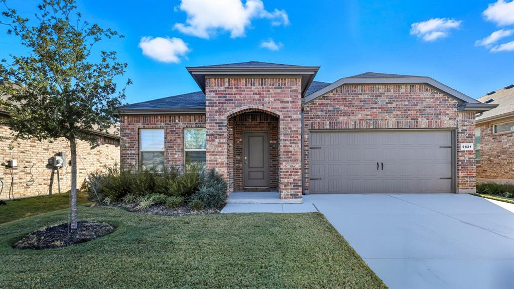 9621 Austin Holw Road Fort Worth, TX 76036 - Photo 22 of 23 a front view of a house with garden