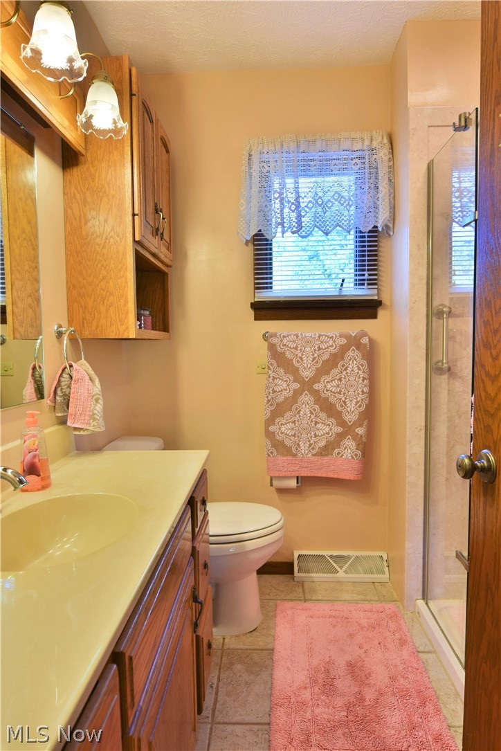 6107 Shaffer Road Northwest Warren, OH 44481 - Photo 16 of 35 Gallery Image 16