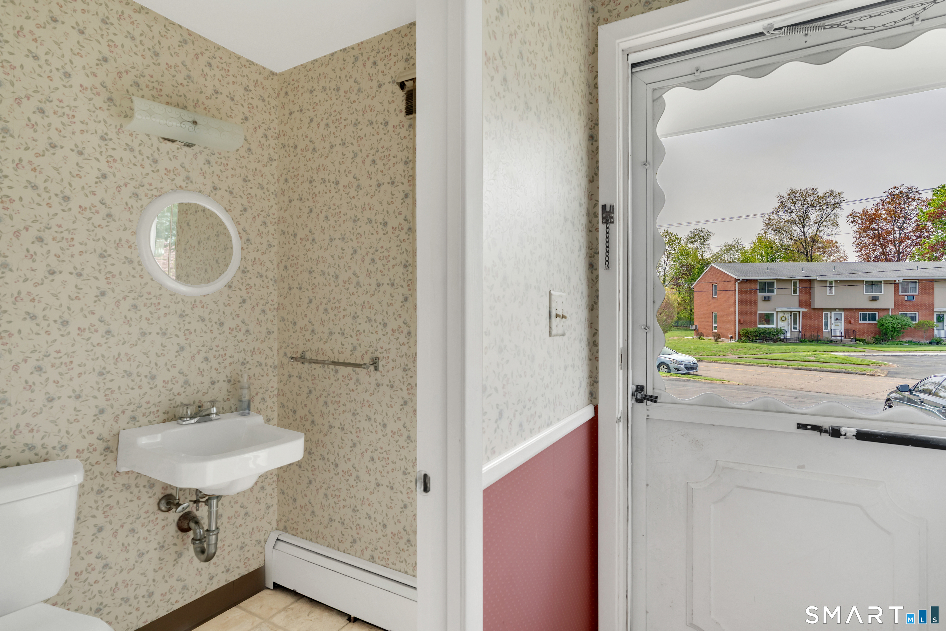 118 Centerbrook Road Hamden, CT 06518 - Photo 9 of 29