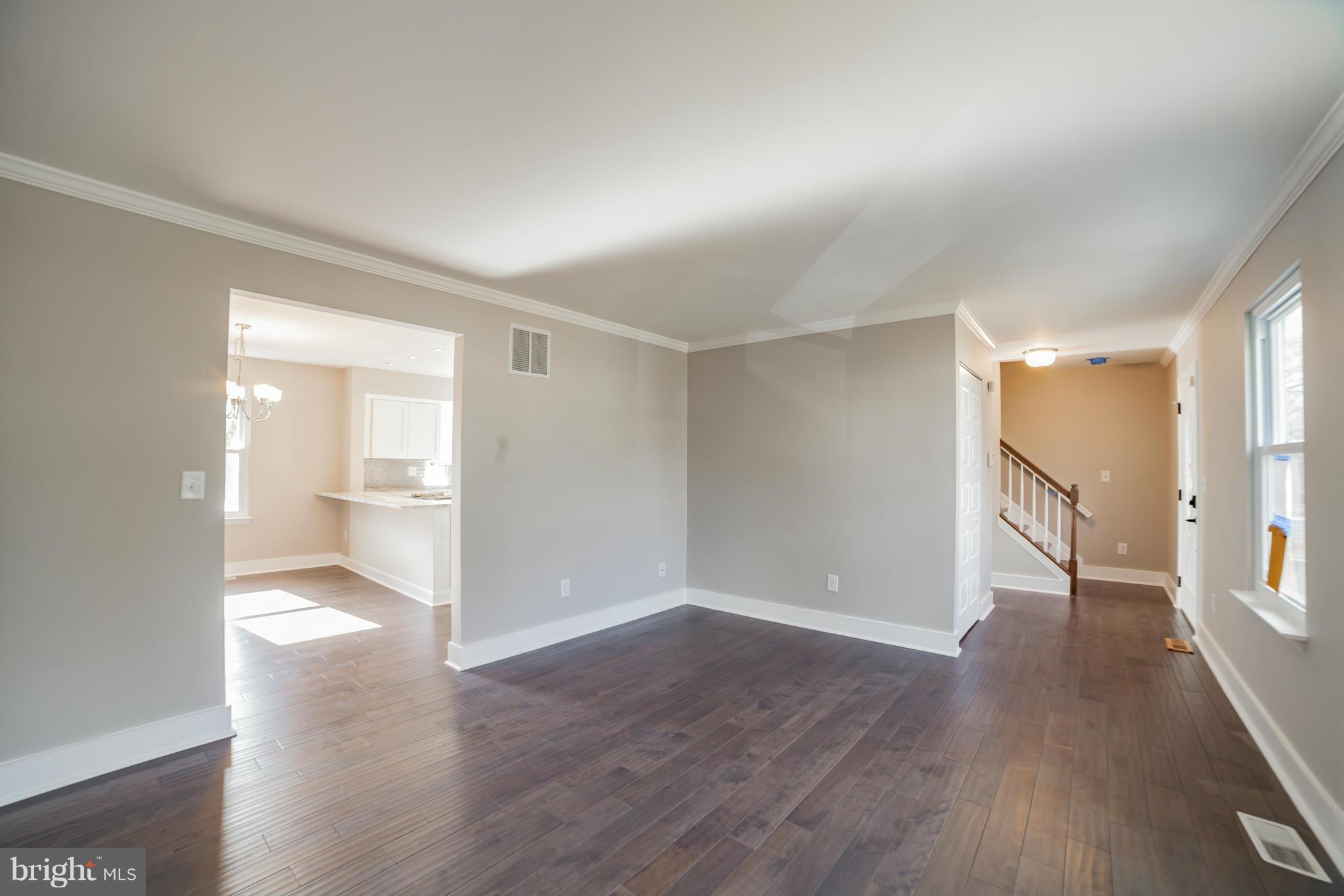 109 Meadow Road Riva, MD 21140 - Photo 8 of 30 Living Room