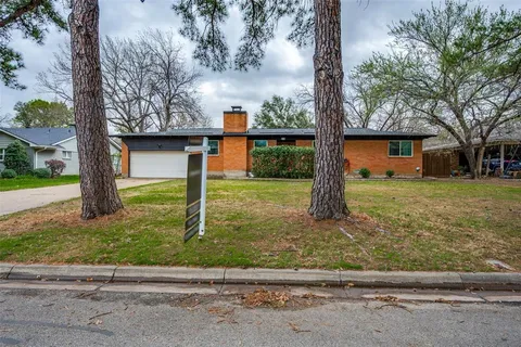 $299,000 | 913 Ross Trail, Arlington, TX 76012
