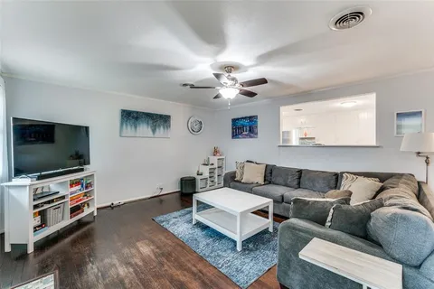 $299,000 | 913 Ross Trail, Arlington, TX 76012