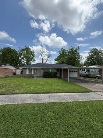 $1,850 | 407 Midway Drive, Baytown, TX 77521