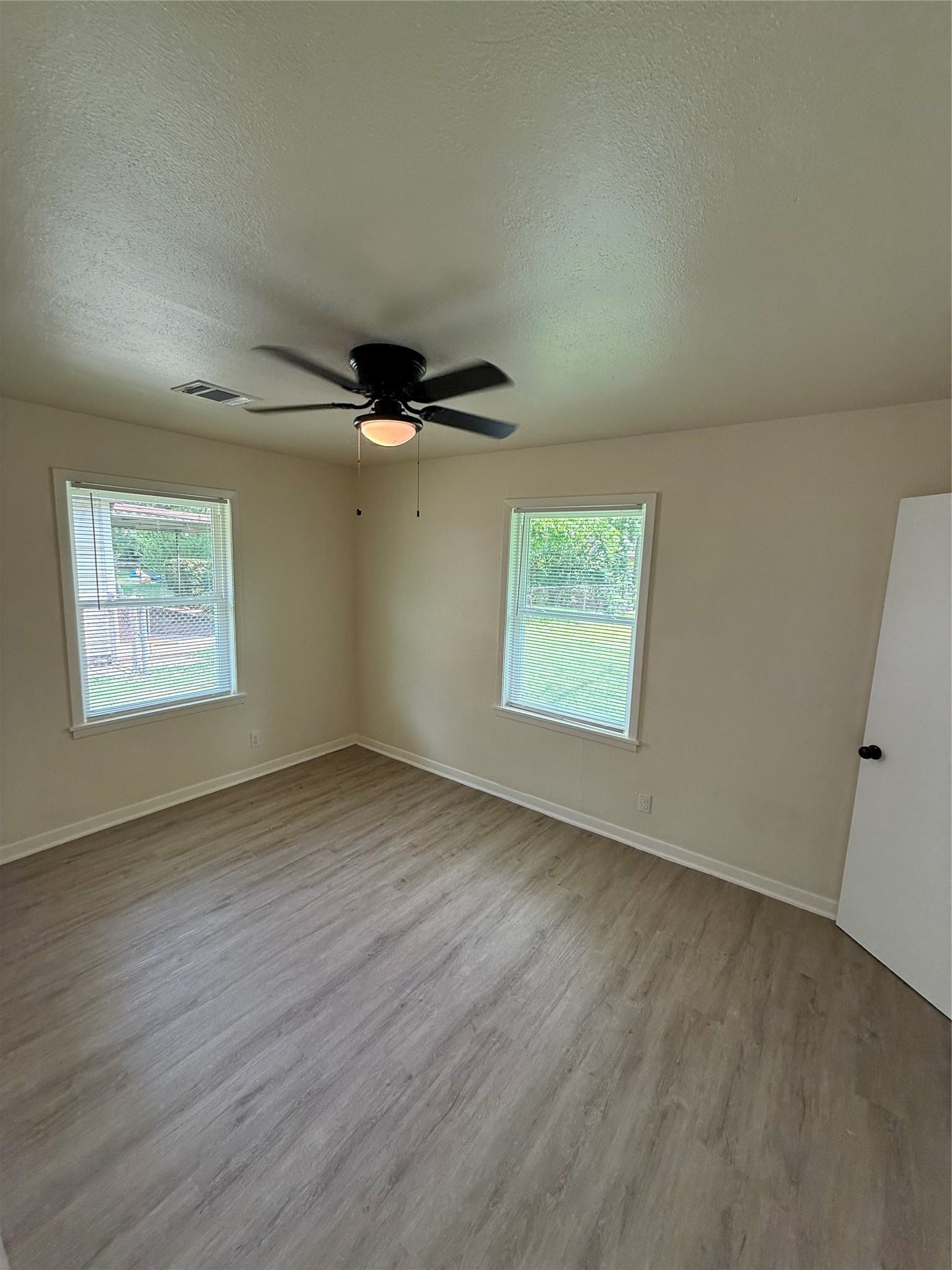 407 Midway Drive Baytown, TX 77521 - Photo 5 of 9