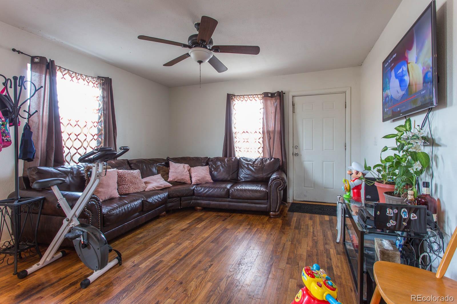 1911 Chambers Road Aurora, CO 80011 - Photo 4 of 20 Gallery Image 4