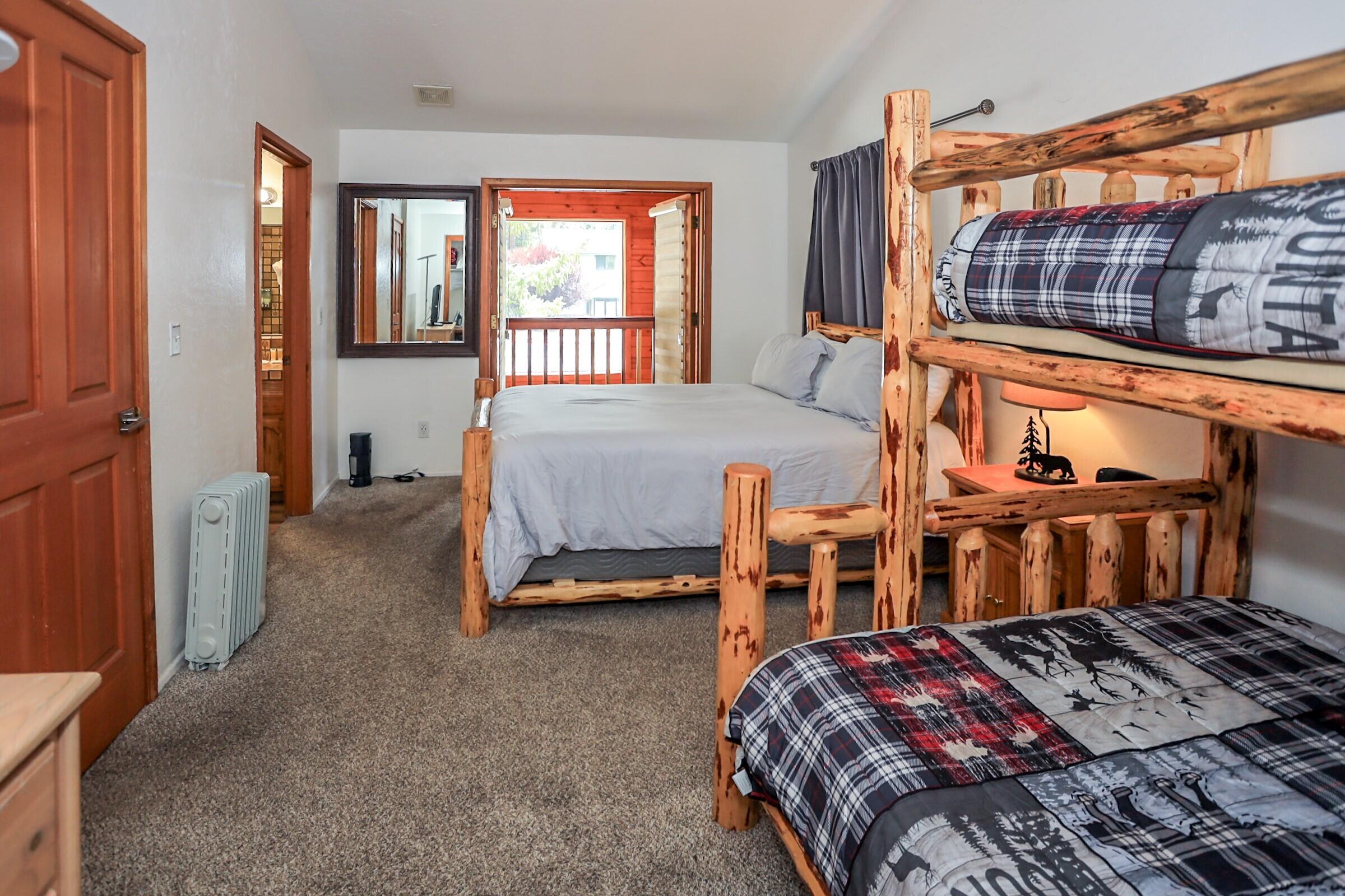 42638 Moonridge Road Big Bear Lake, CA 92315 - Photo 28 of 39 a bedroom with a bed and window