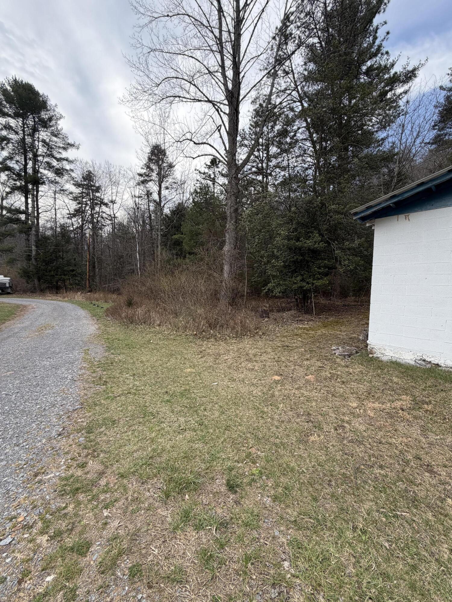 134-138 Sportsman Circle Ripplemead, VA 24150 - Photo 18 of 23 IMG_2203