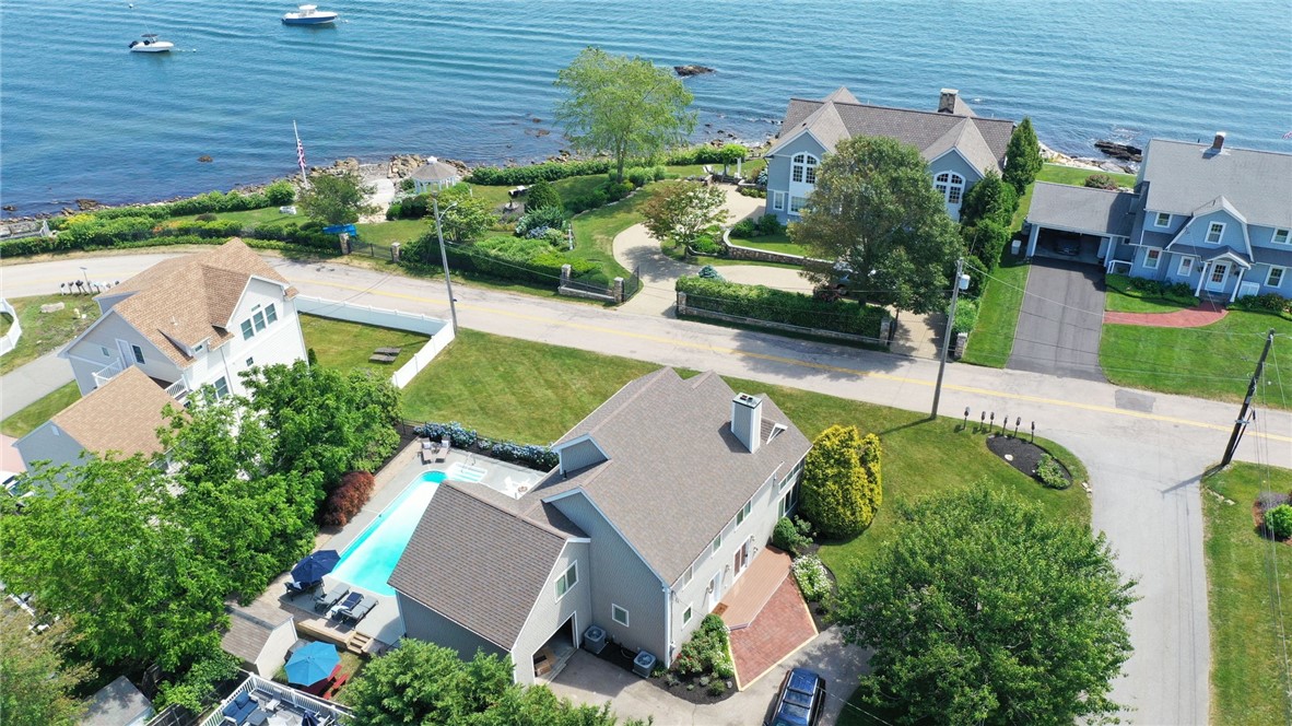 20 Roxbury Road Narragansett, RI 02882 - Photo 3 of 42